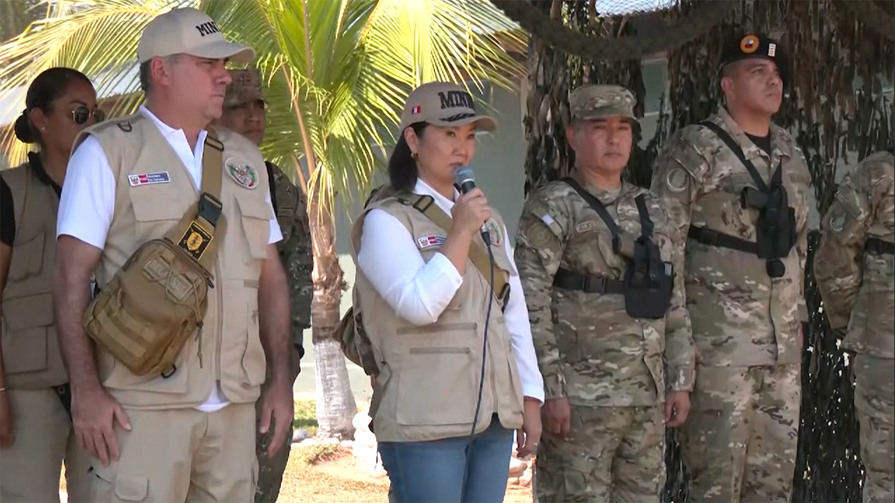 Presidenta Fujimori convoca a FF. AA. y PNP a defender la patria y servir a la ciudadanía